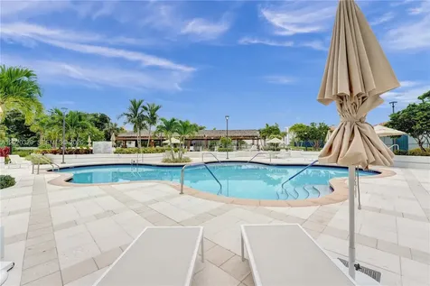 20281 E Country Club Drive Aventura FL 33180