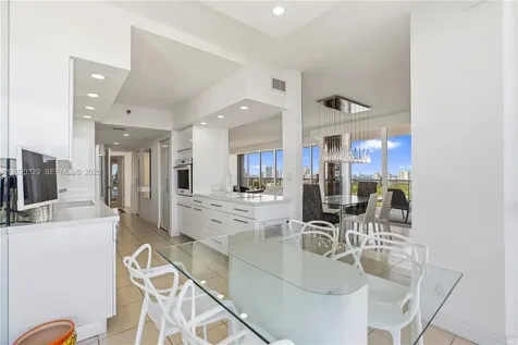 20281 E Country Club Drive Aventura FL 33180