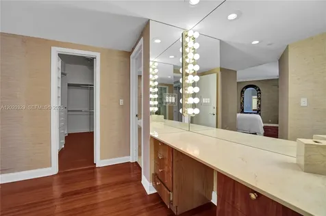 20281 E Country Club Drive Aventura FL 33180