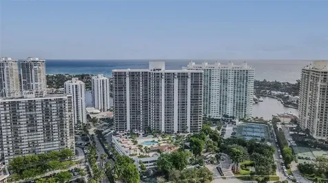 20281 E Country Club Drive Aventura FL 33180