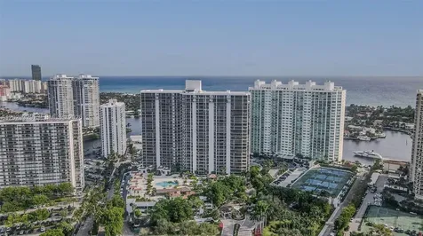 20281 E Country Club Drive Aventura FL 33180