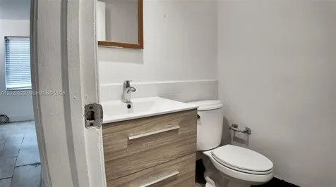 2138 SW 6th Street Miami FL 33135