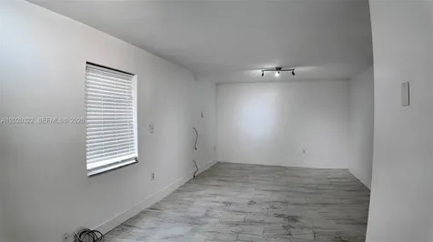 2138 SW 6th Street Miami FL 33135