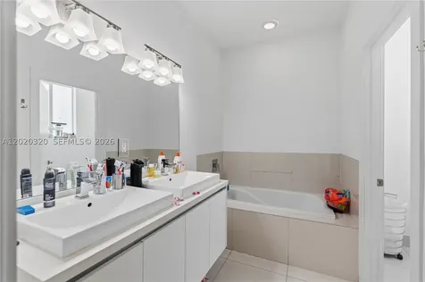10265 NW 72nd Terrace Doral FL 33178