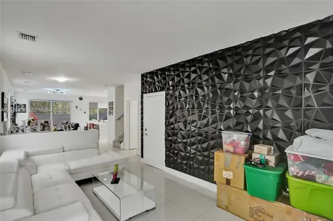 10265 NW 72nd Terrace Doral FL 33178