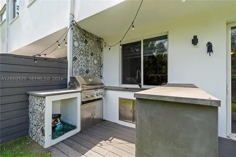 10265 NW 72nd Terrace Doral FL 33178