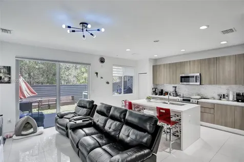 10265 NW 72nd Terrace Doral FL 33178