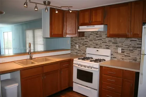 13 Old State Road Key Largo FL 33037