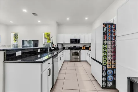 17064 SW 90th Way Miami FL 33196