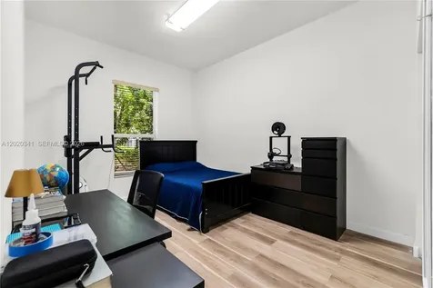 17064 SW 90th Way Miami FL 33196