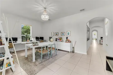 17064 SW 90th Way Miami FL 33196