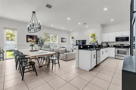 17064 SW 90th Way Miami FL 33196