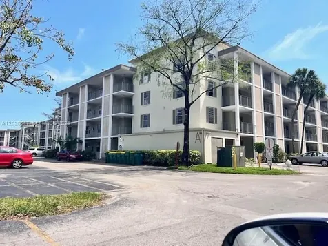 2998 NW 48th Terrace Lauderdale Lakes FL 33313