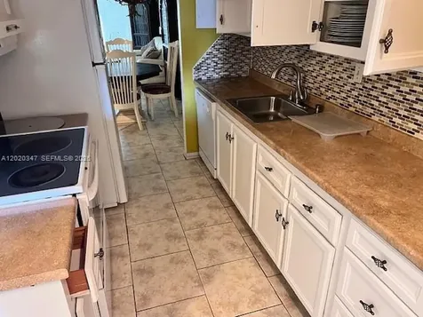 2998 NW 48th Terrace Lauderdale Lakes FL 33313