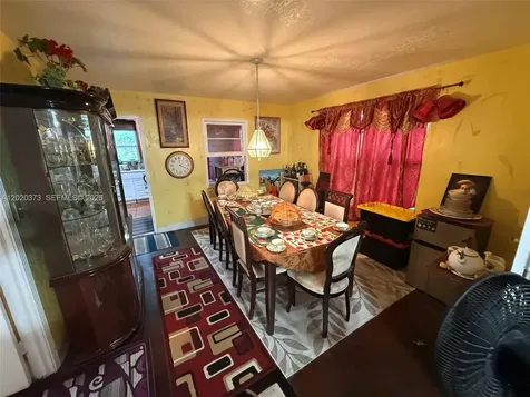 688 SW 7th Terrace Dania Beach FL 33004