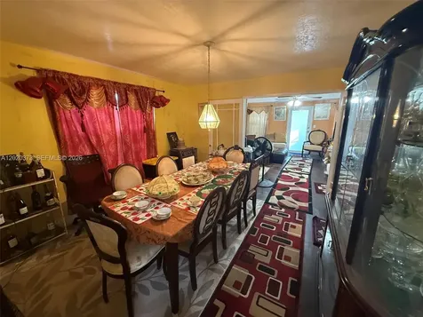 688 SW 7th Terrace Dania Beach FL 33004