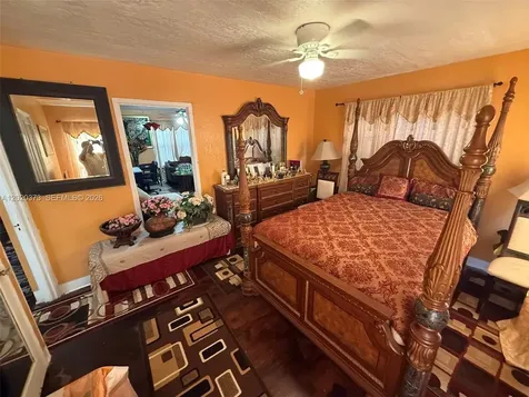 688 SW 7th Terrace Dania Beach FL 33004