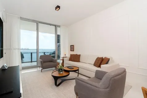 300 Biscayne Boulevard Way Miami FL 33131