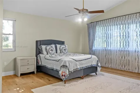 6885 NW 75th Place Parkland FL 33067