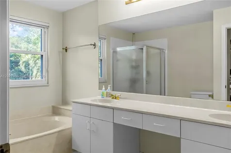 6885 NW 75th Place Parkland FL 33067
