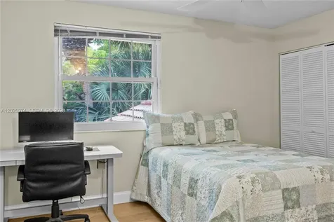 6885 NW 75th Place Parkland FL 33067