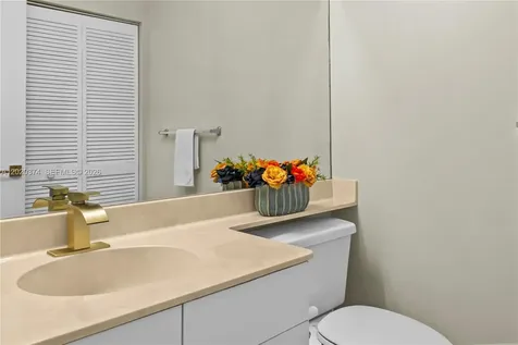 6885 NW 75th Place Parkland FL 33067
