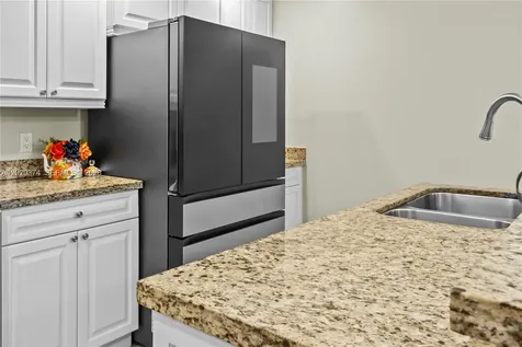 6885 NW 75th Place Parkland FL 33067