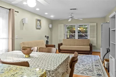 6885 NW 75th Place Parkland FL 33067