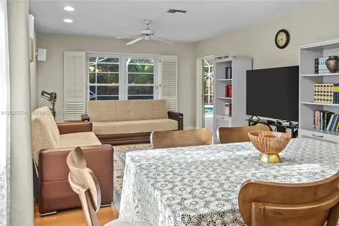 6885 NW 75th Place Parkland FL 33067