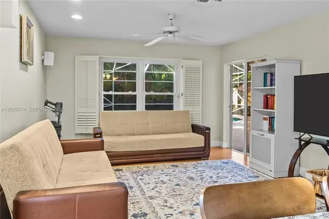 6885 NW 75th Place Parkland FL 33067