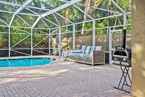 6885 NW 75th Place Parkland FL 33067