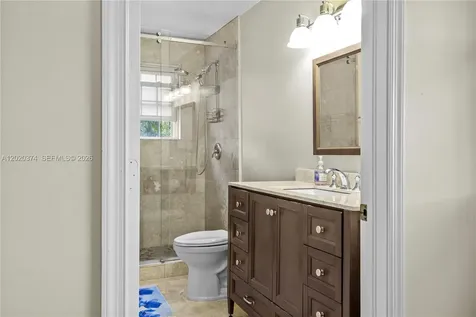 6885 NW 75th Place Parkland FL 33067