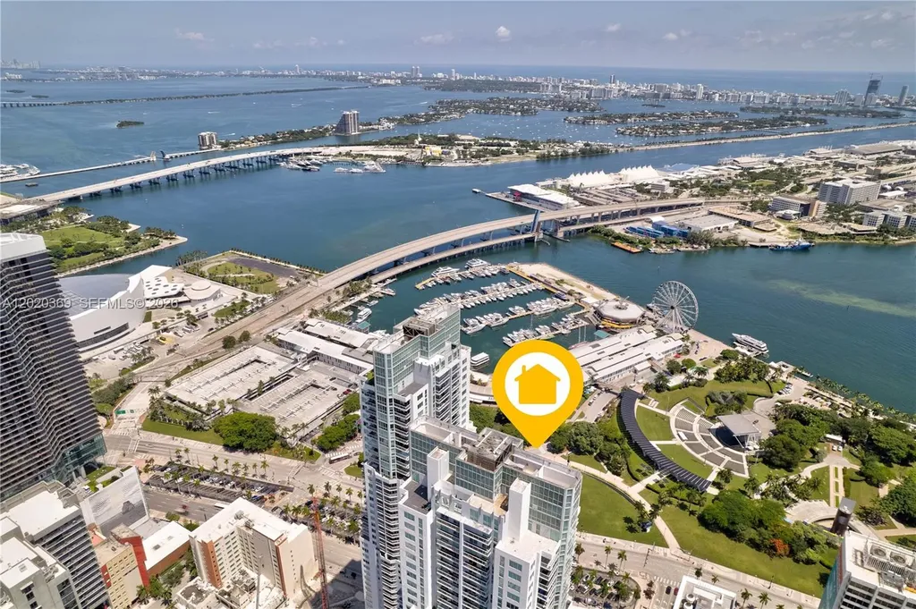 253 NE 2nd Street Miami FL 33132