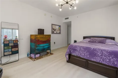 253 NE 2nd Street Miami FL 33132