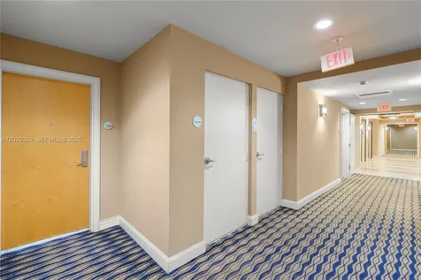 253 NE 2nd Street Miami FL 33132