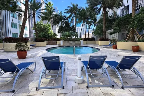 253 NE 2nd Street Miami FL 33132