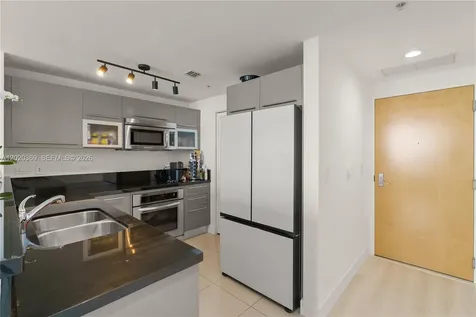 253 NE 2nd Street Miami FL 33132