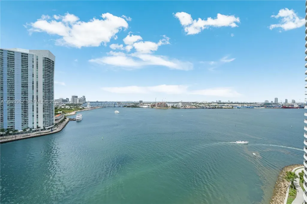 888 Brickell Key Drive Miami FL 33131