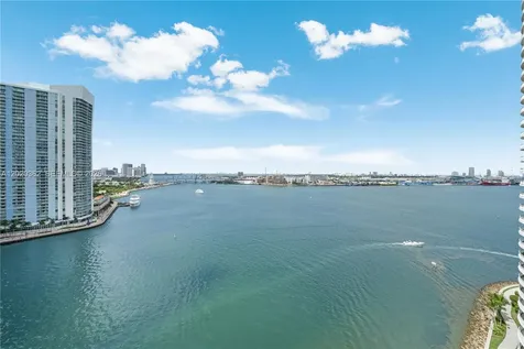 888 Brickell Key Drive Miami FL 33131