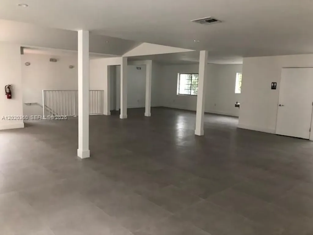 929 Collins Avenue Miami Beach FL 33139
