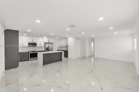 317 NW 27th Street Wilton Manors FL 33311