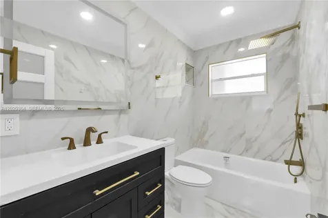 317 NW 27th Street Wilton Manors FL 33311