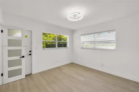 317 NW 27th Street Wilton Manors FL 33311