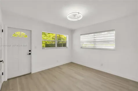 317 NW 27th Street Wilton Manors FL 33311