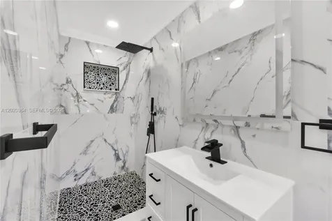 317 NW 27th Street Wilton Manors FL 33311