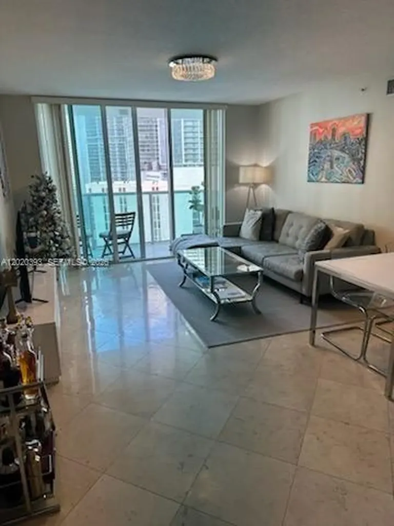 Miami FL 33131