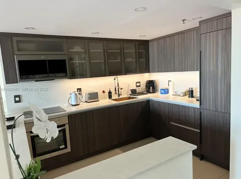 20505 E Country Club Drive Aventura FL 33180