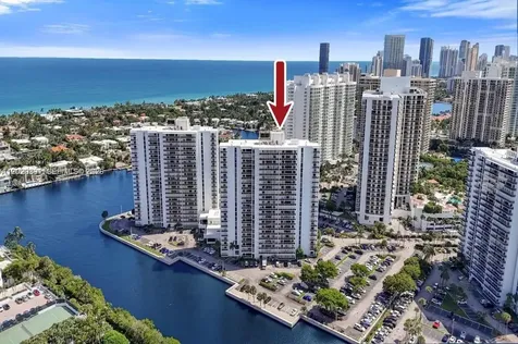 20505 E Country Club Drive Aventura FL 33180