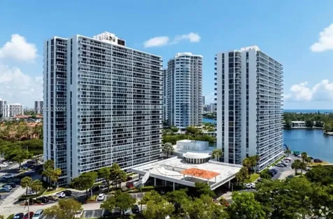 20505 E Country Club Drive Aventura FL 33180