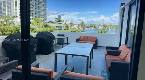 20505 E Country Club Drive Aventura FL 33180